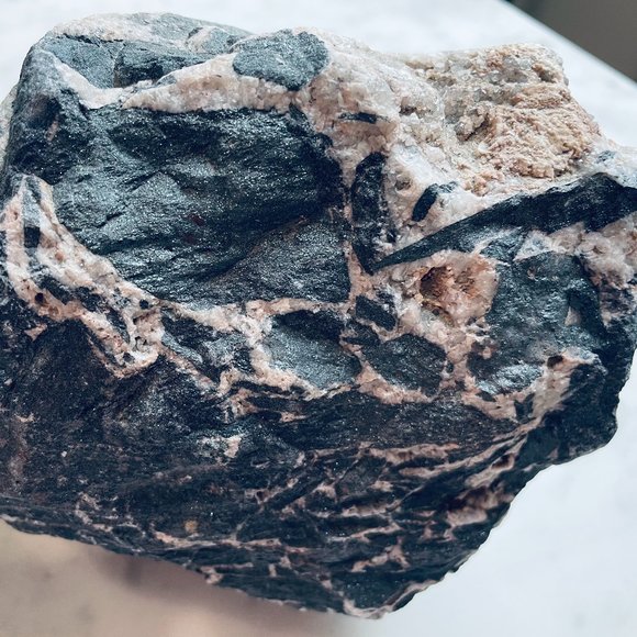 MASSIVE HEMATITE CRYSTAL - Picture 2 of 4